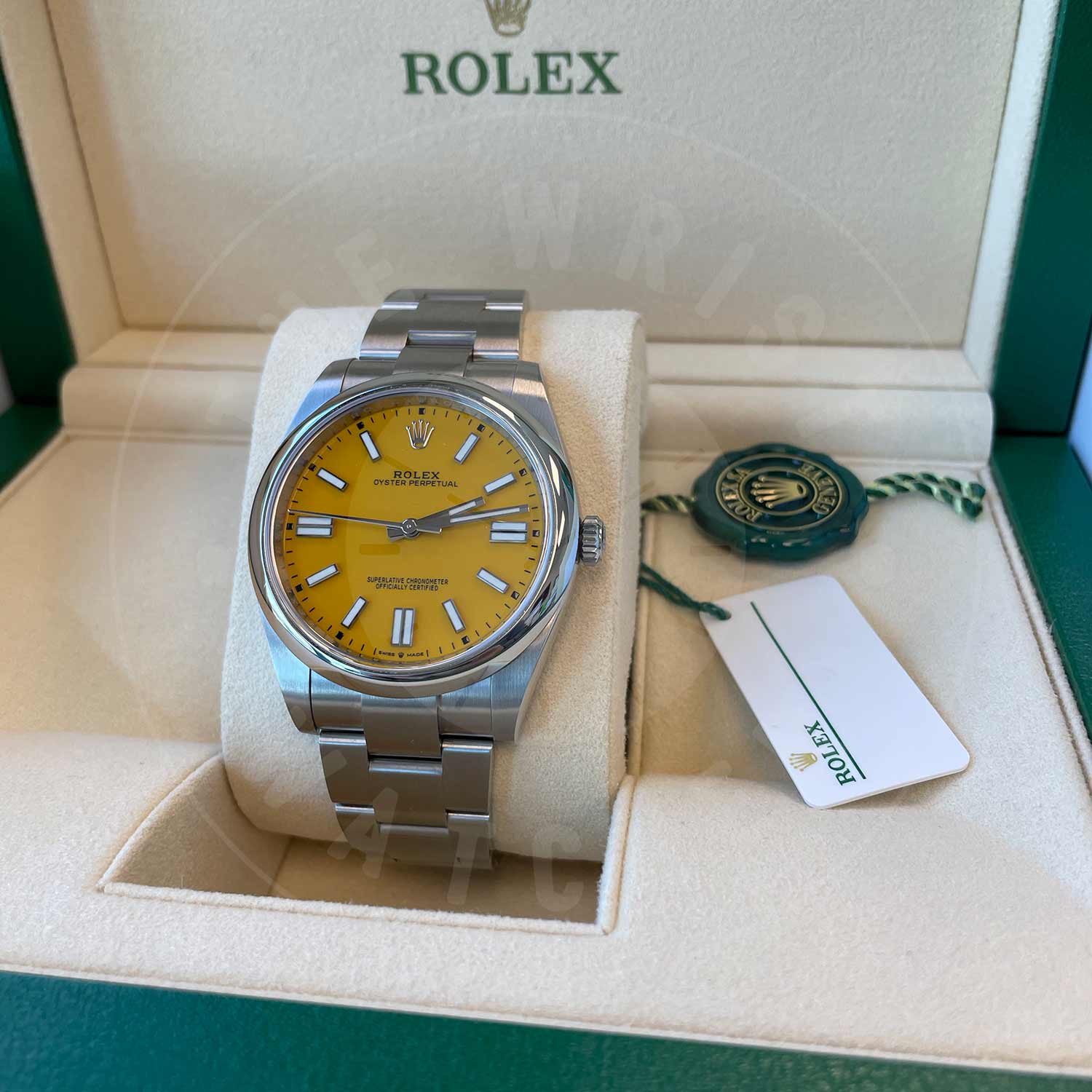 Rolex Oyster Perpetual 124300 YIO Oystersteel Yellow Index