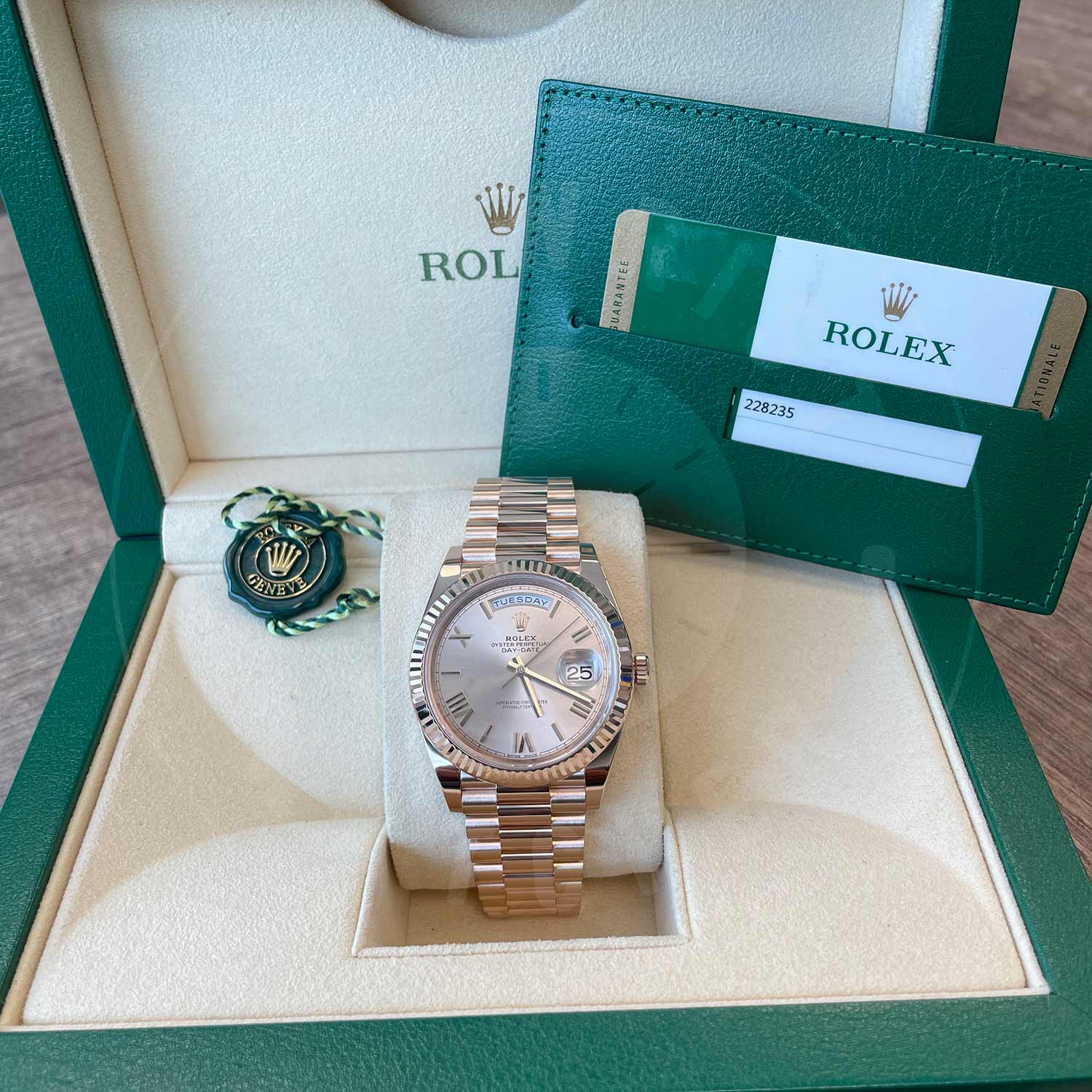 Rolex Day-Date 228235-0001 18ct Everose Gold Sundust Index & Roman