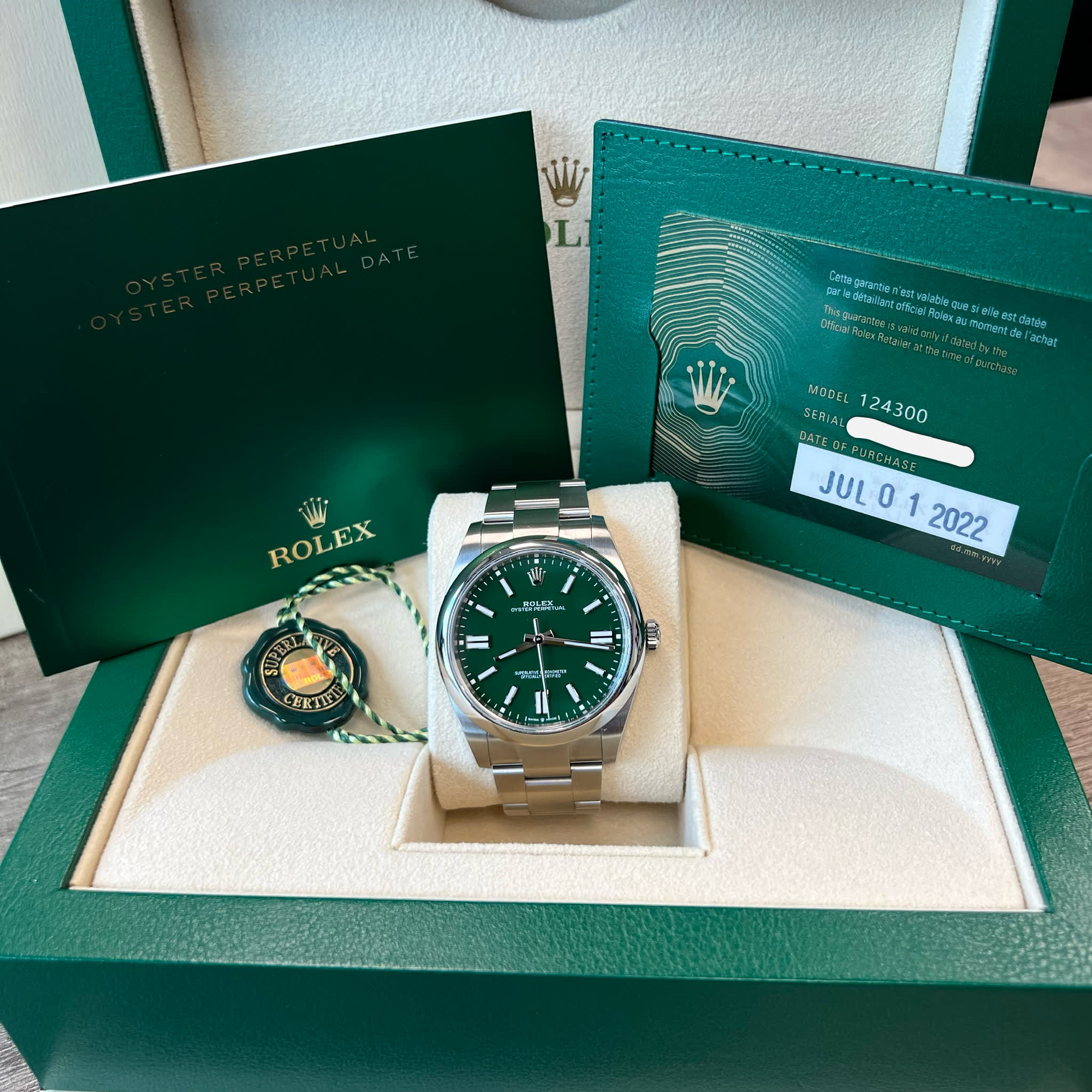 Rolex 124300 Oyster Perpetual 41 Stainless Steel Green Dial Oyster Bracelet New 2022 Box/Papers