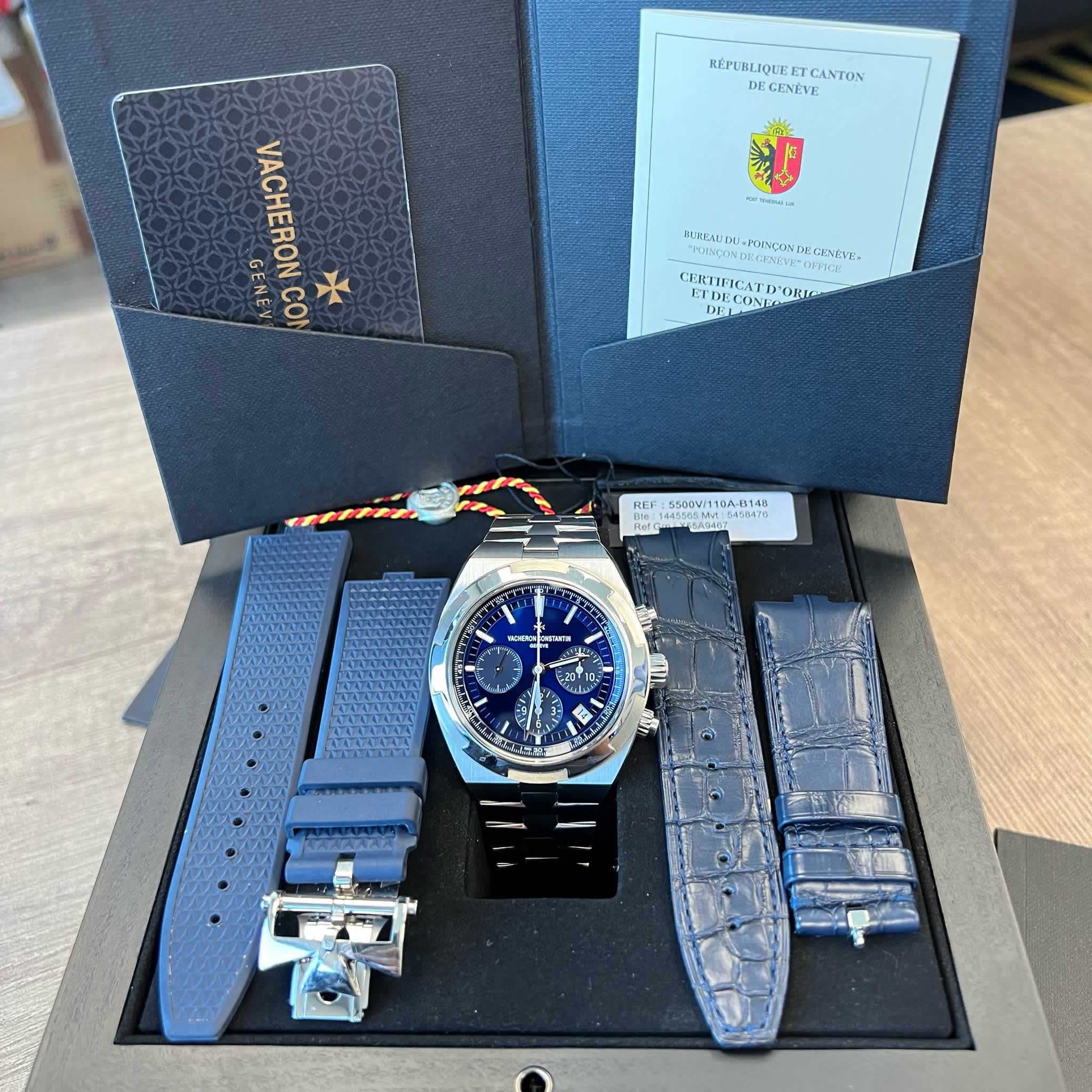 Vacheron Constantin X55A9467 Overseas Chronograph Automatic Blue Dial Men’s Watch 5500V/110A-B148. 42.5mm Like New 2019 Box/Papers
