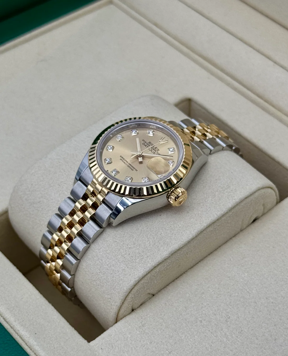 NEW 2025 Rolex Lady Datejust 28mm 279173 Jubilee Champagne Diamond Dial - Image 5