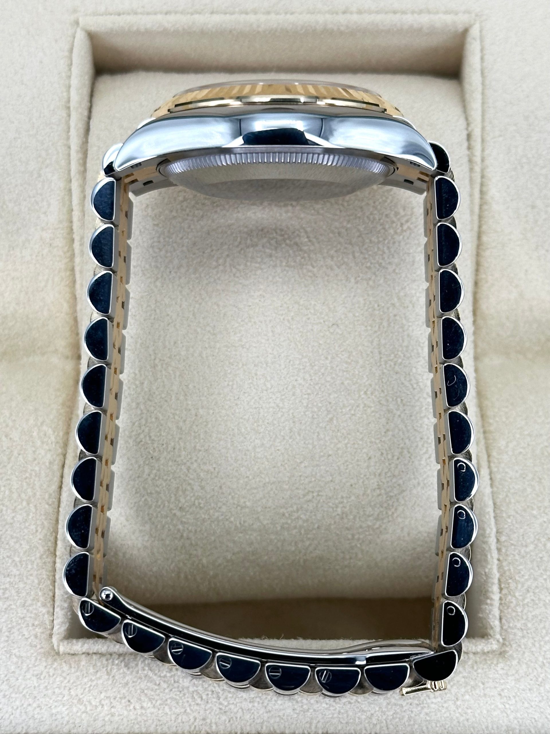 NEW 2024 Rolex Lady Datejust 31mm 278273 Two-Tone Silver Diamond Dial - Image 10