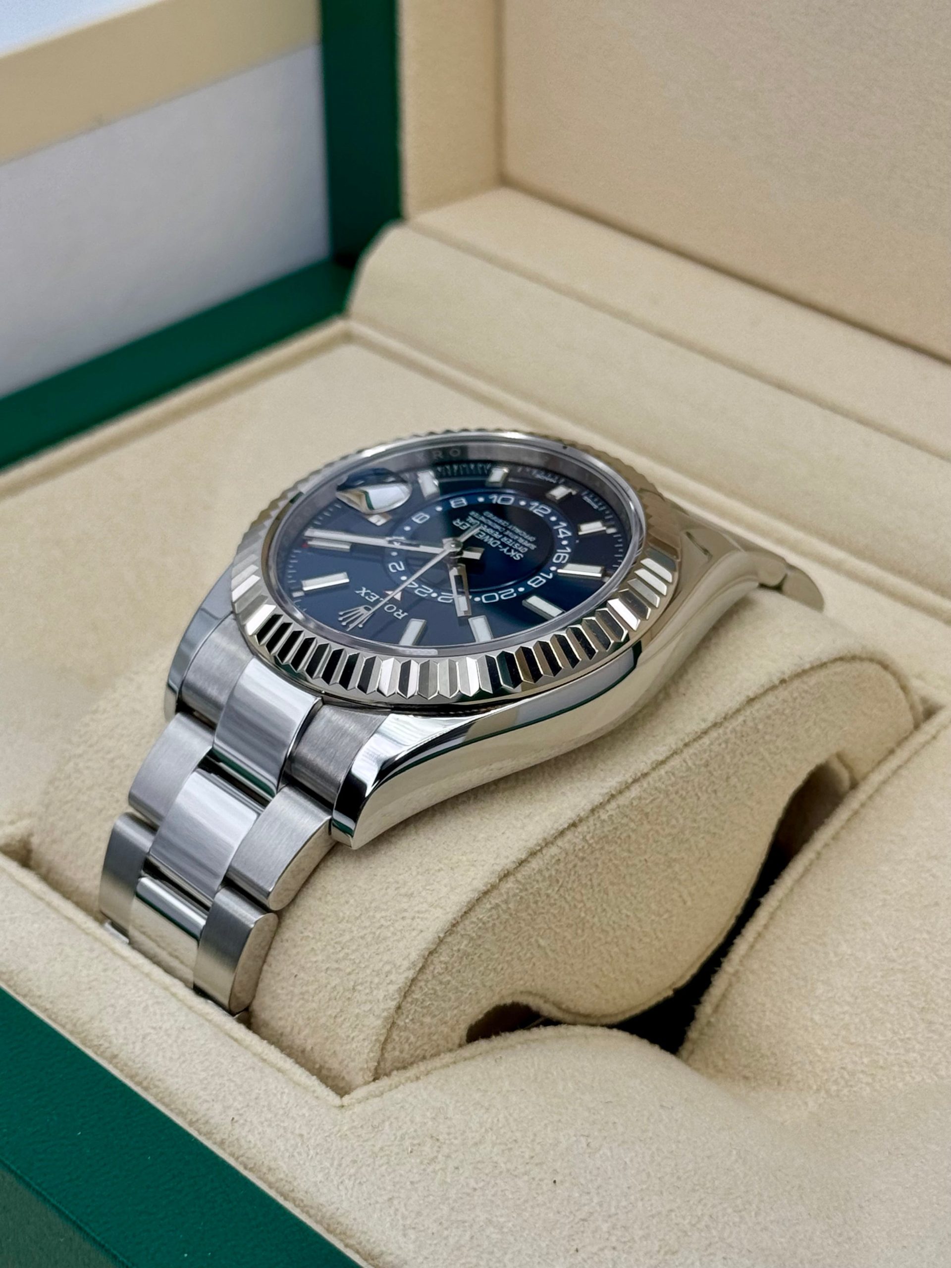 2023 Rolex Sky-Dweller 42mm 326934 Oyster Blue Dial - Image 7