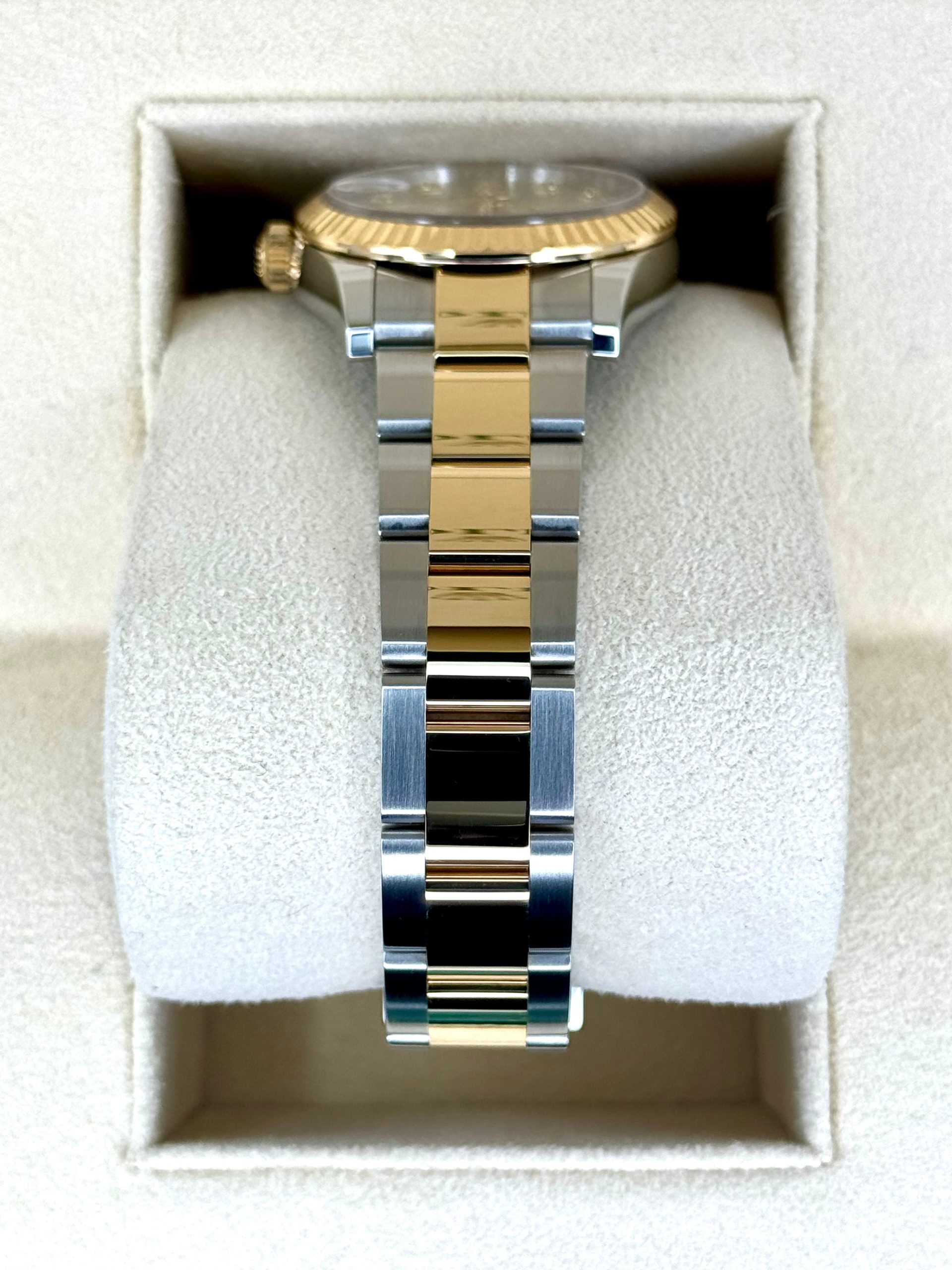 NEW 2024 Rolex Lady Datejust 31mm 278273 Two-Tone Silver Diamond Dial - Image 4