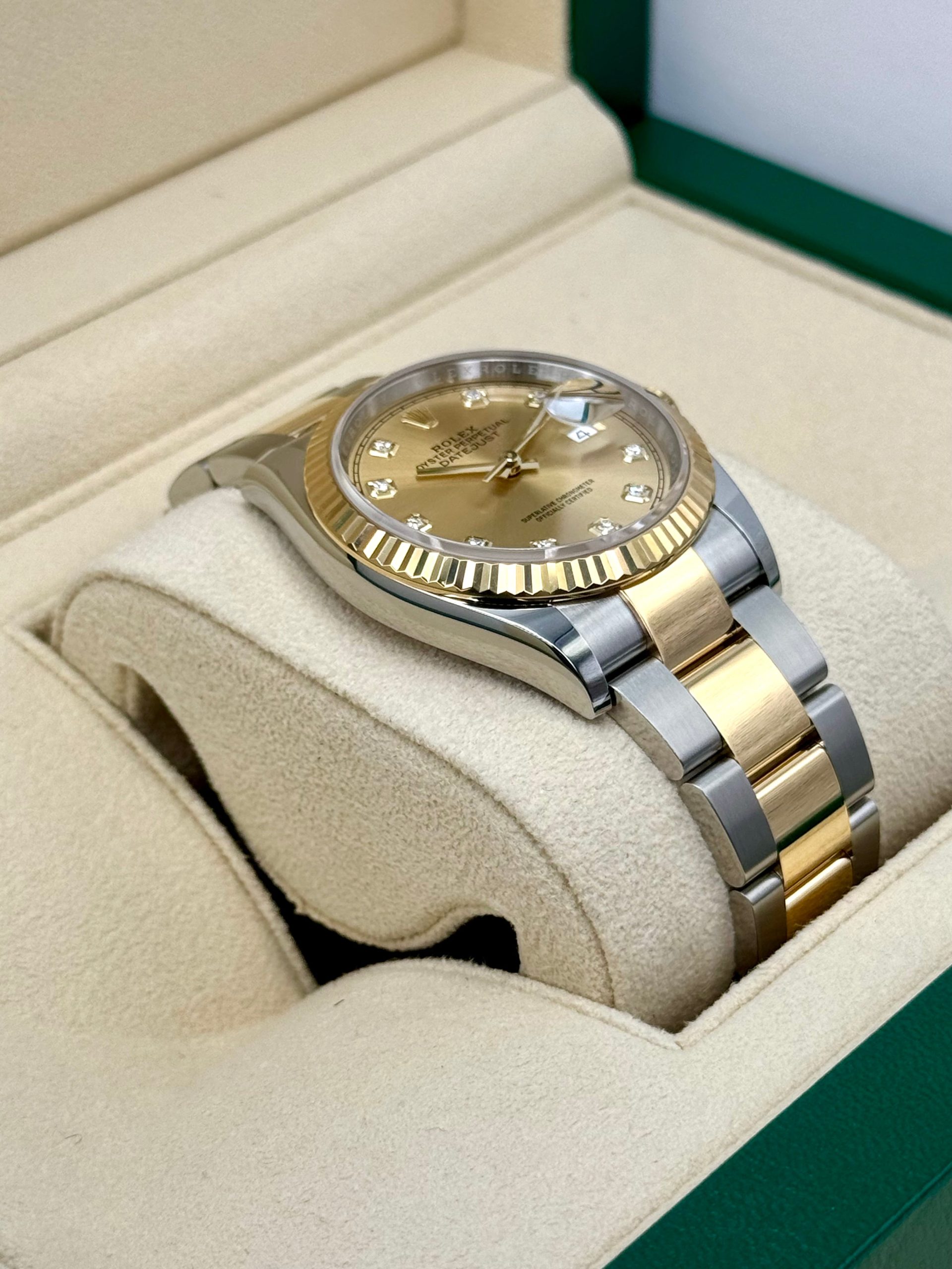 NEW 2024 Rolex Datejust 36mm 126233 Two-Tone Champagne Diamond Dial - Image 6