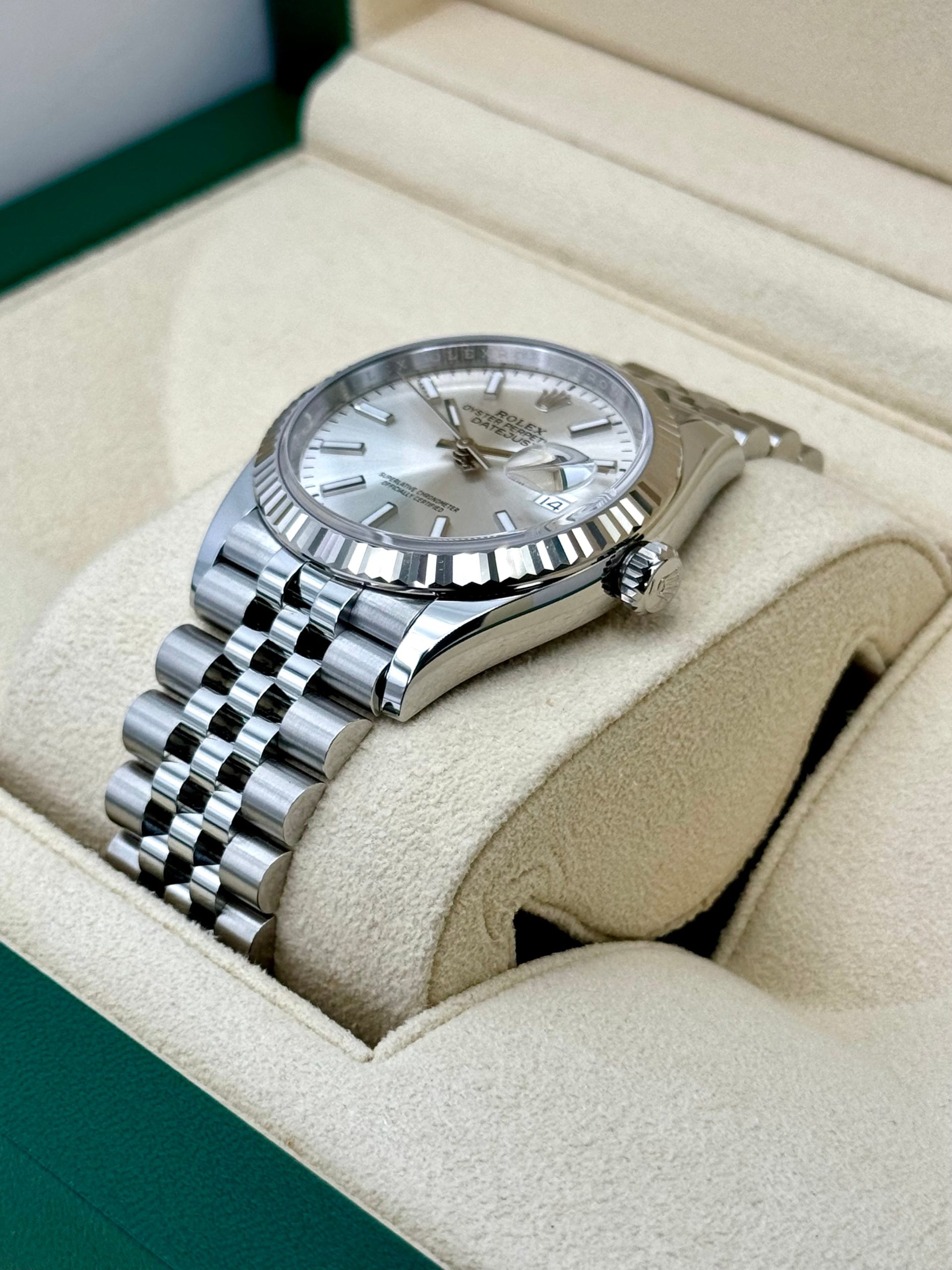NEW 2024 Rolex Datejust 36mm 126234 Stainless Steel Jubilee Silver Dial - Image 5