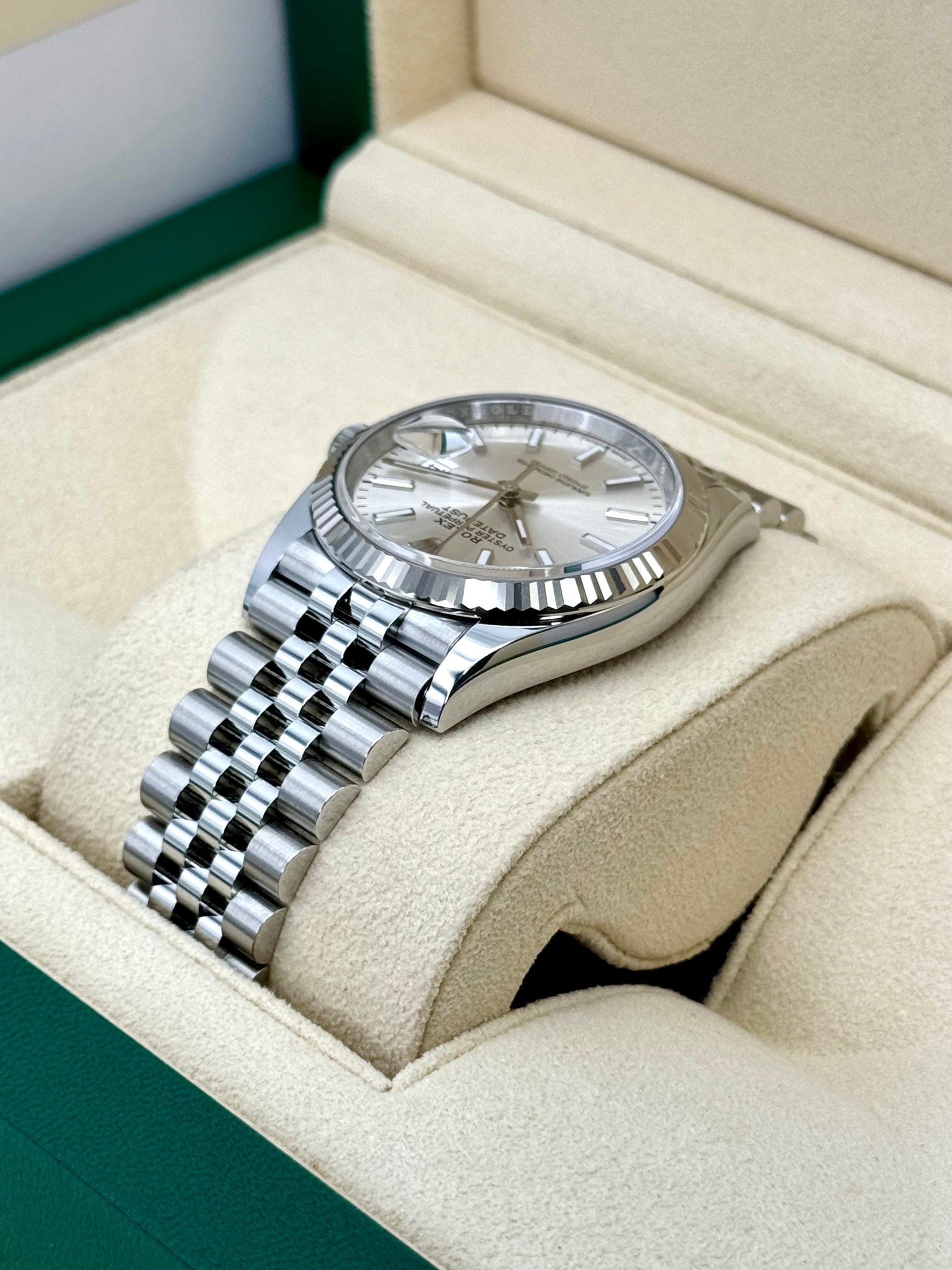 NEW 2024 Rolex Datejust 36mm 126234 Stainless Steel Jubilee Silver Dial - Image 7