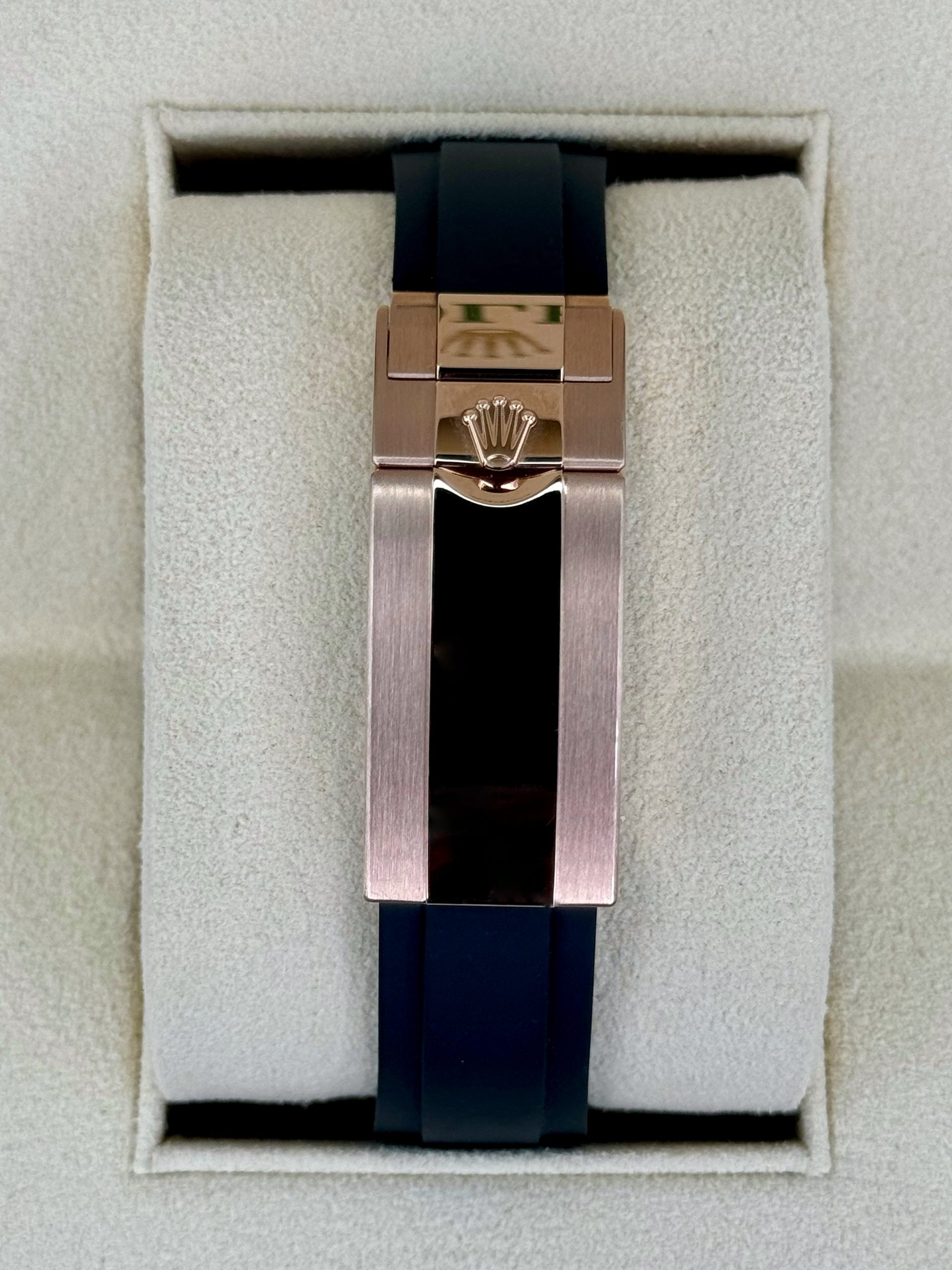 2024 Rolex Yacht-Master 40mm 126655 Rose Gold Oysterflex Black Dial - Image 2