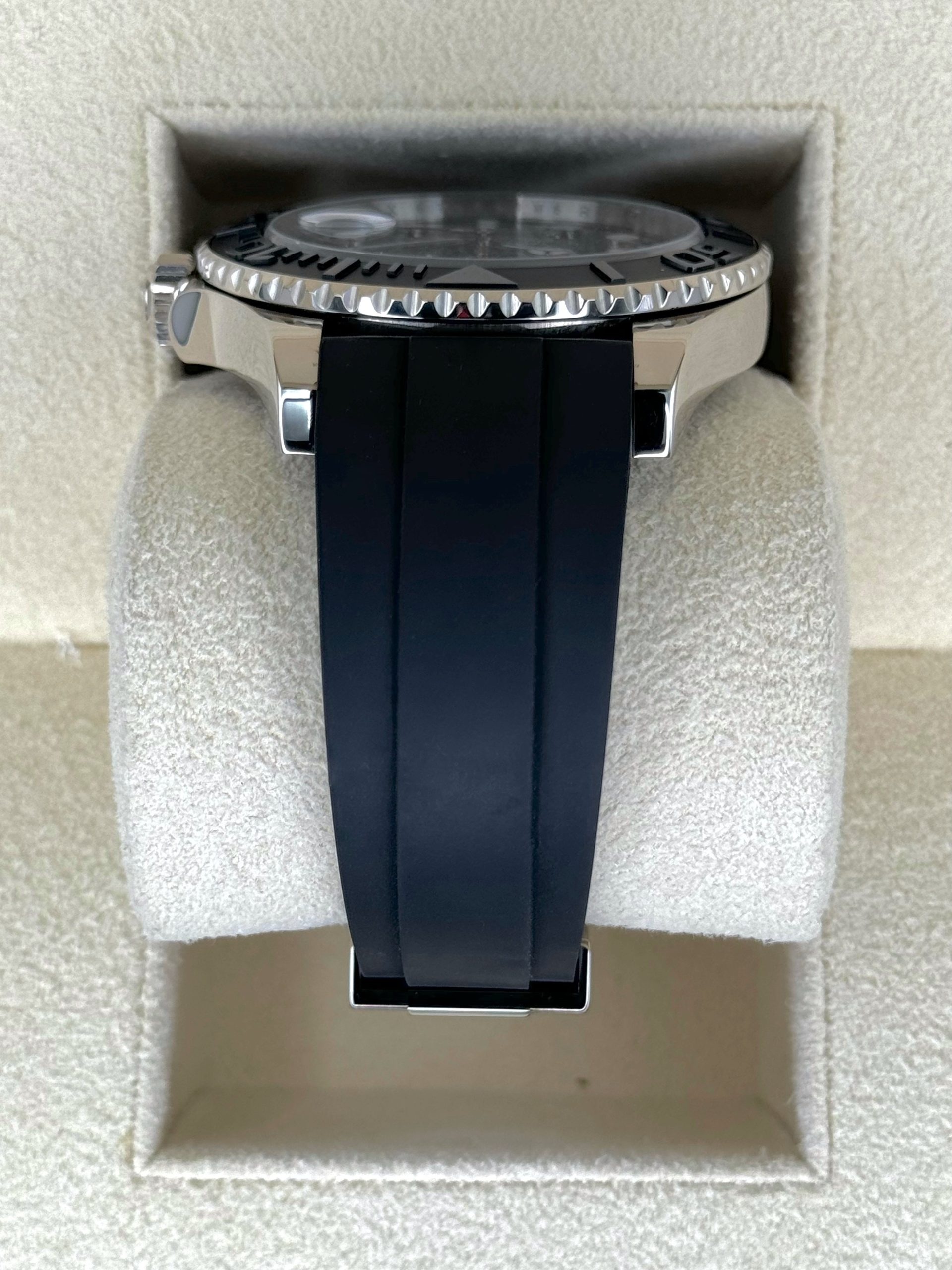 2023 Rolex Yacht-Master 42mm 226659 White Gold Oysterflex Black Dial - Image 4