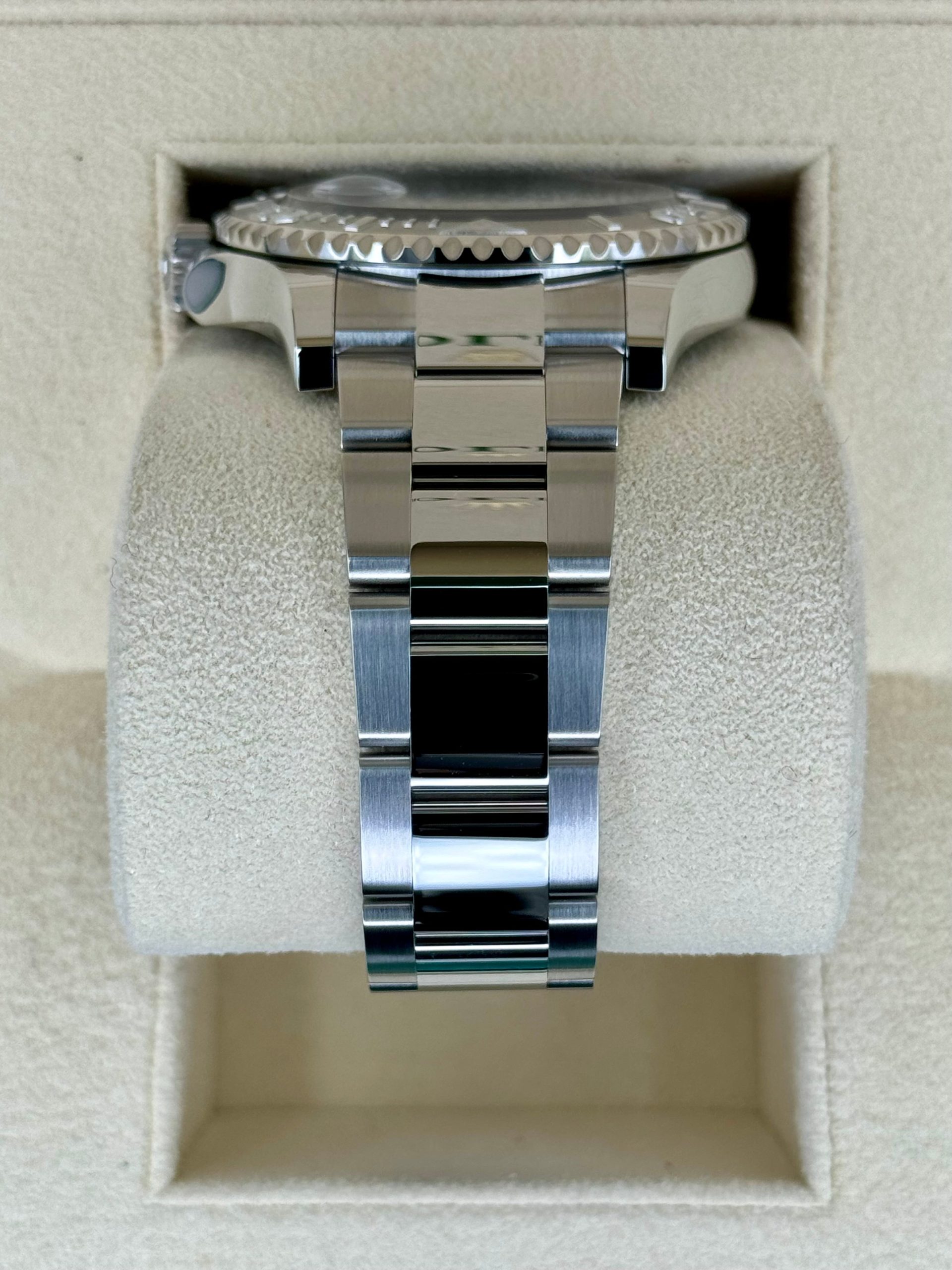 NEW 2024 Rolex Yacht-Master 40mm 126622 Stainless Steel Rhodium Dial - Image 4