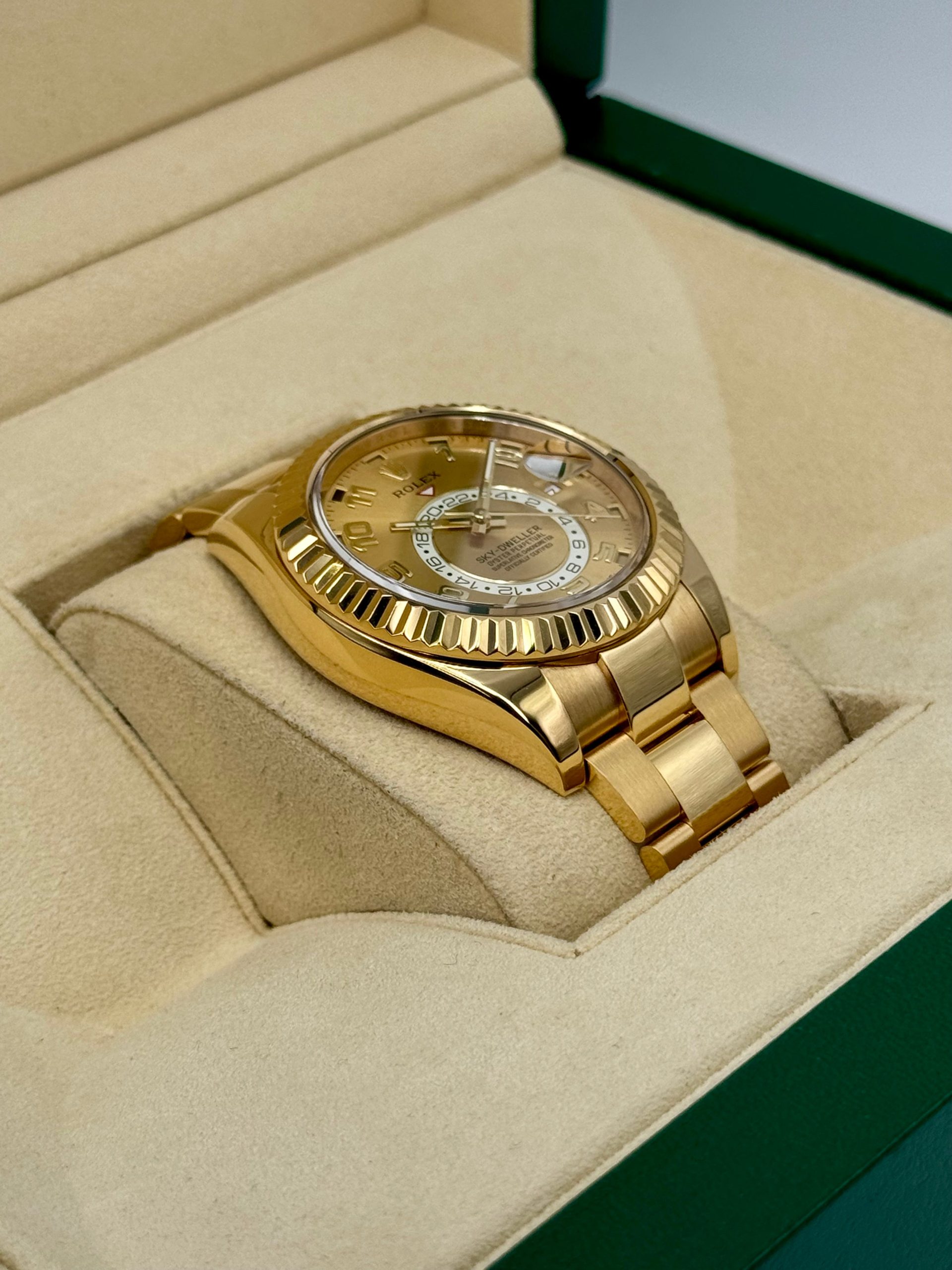 2019 Rolex Sky-Dweller 42mm 326938 Yellow Gold Oyster Champagne Dial - Image 6