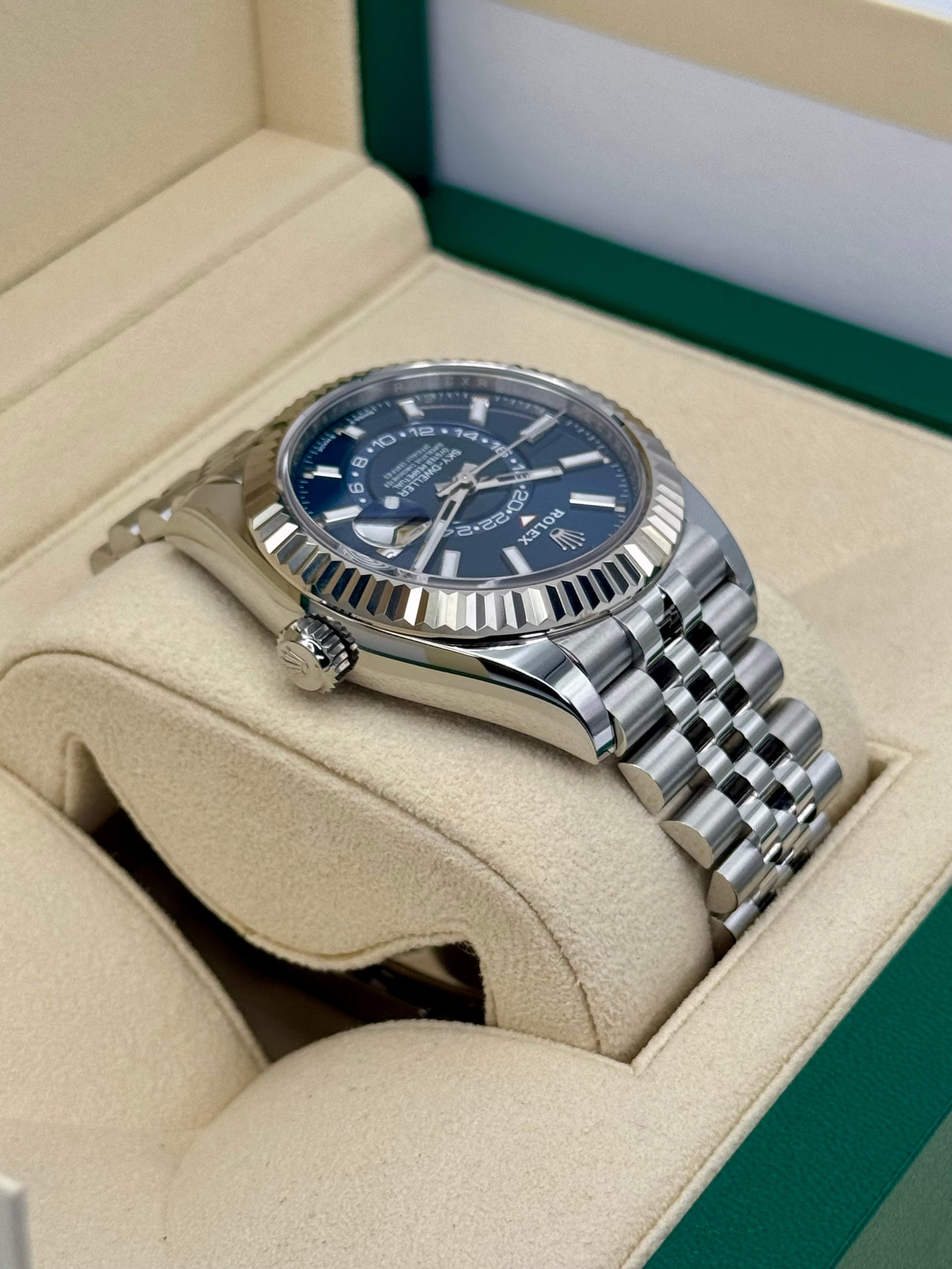 NEW 2024 Rolex Sky-Dweller 42mm 336934 Jubilee Blue Dial - Image 8