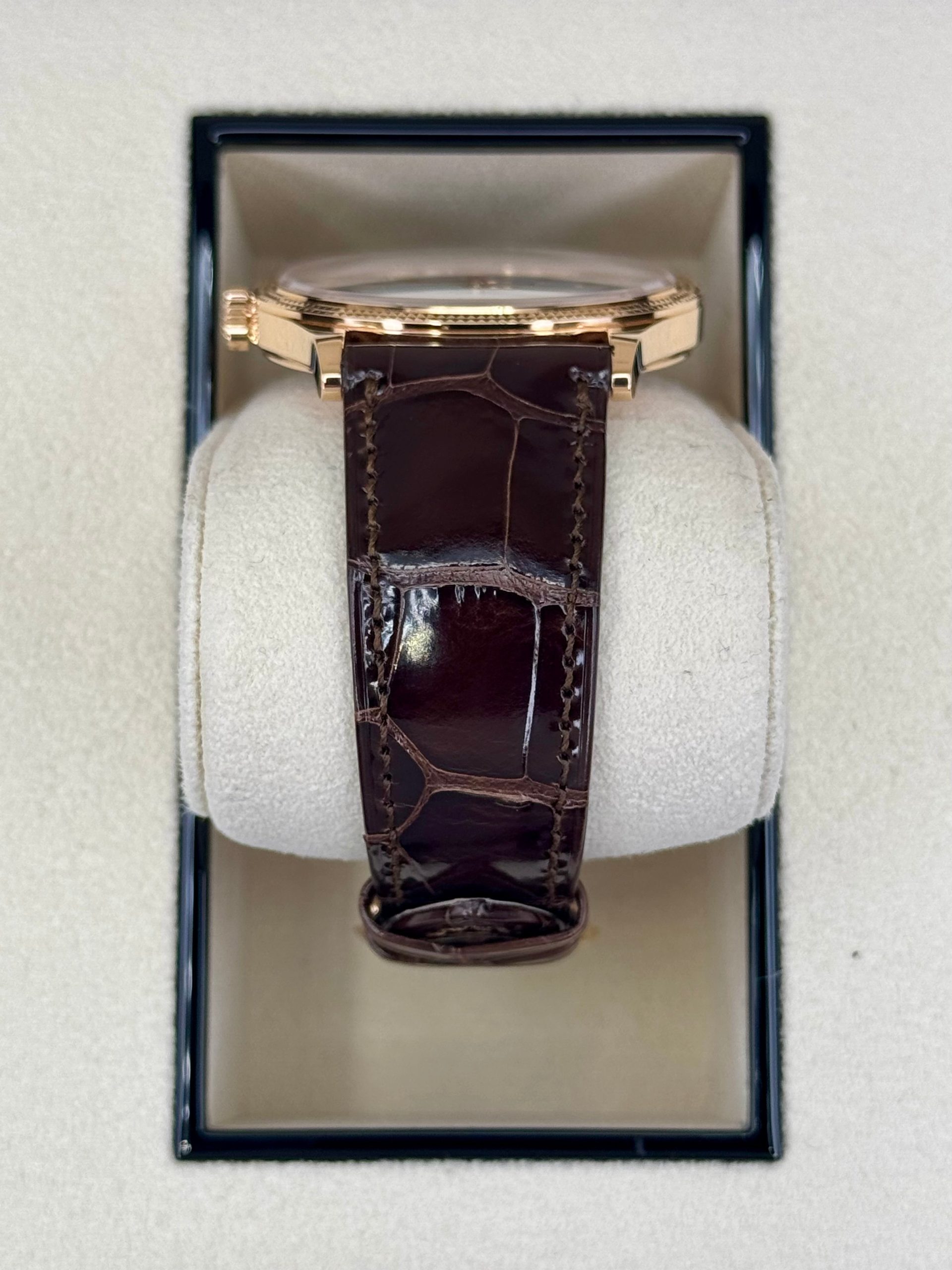 Patek Philippe Calatrava 40mm 6119R Rose Gold White Dial - Image 4