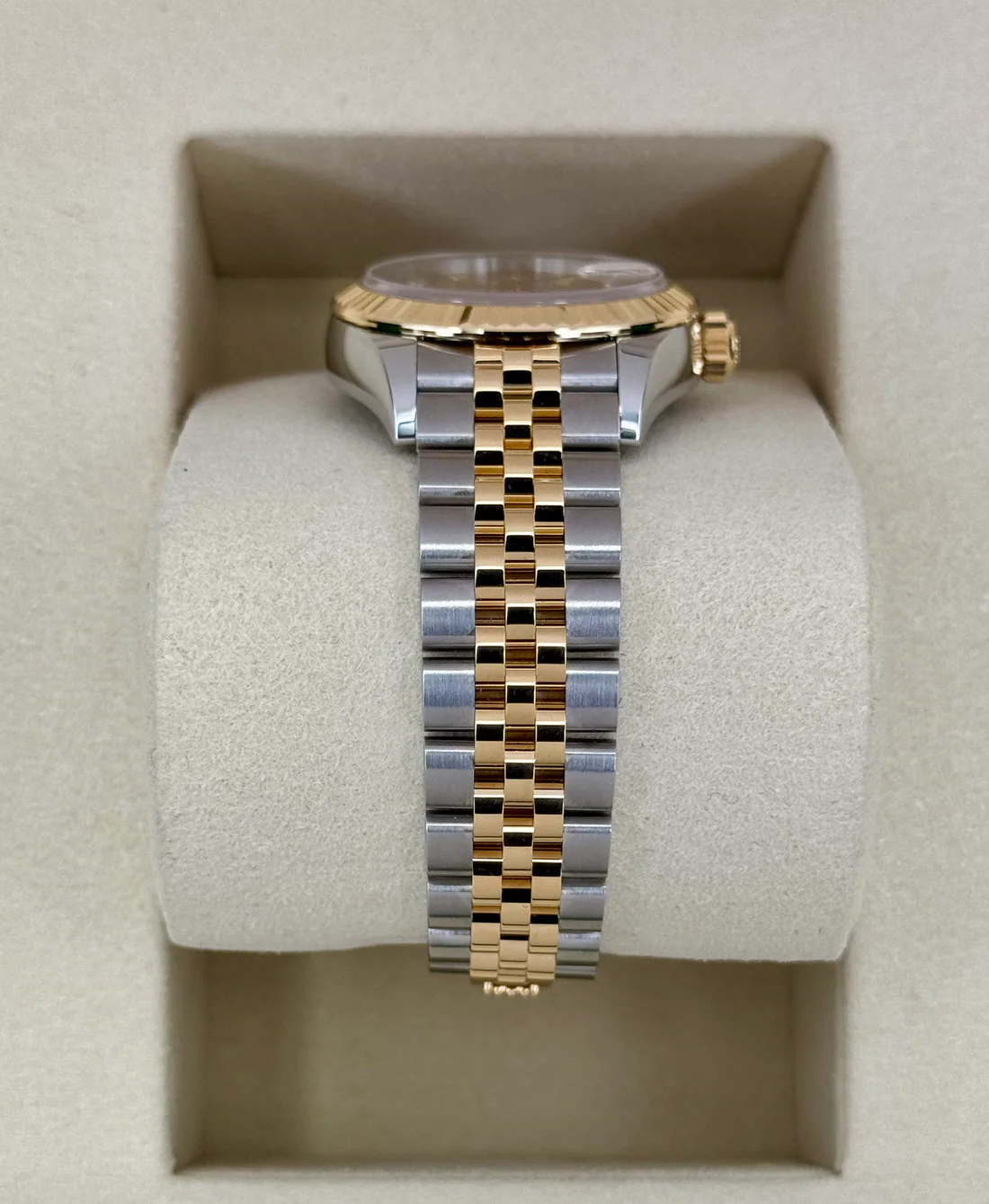 NEW 2025 Rolex Lady Datejust 28mm 279173 Jubilee Champagne Diamond Dial - Image 3