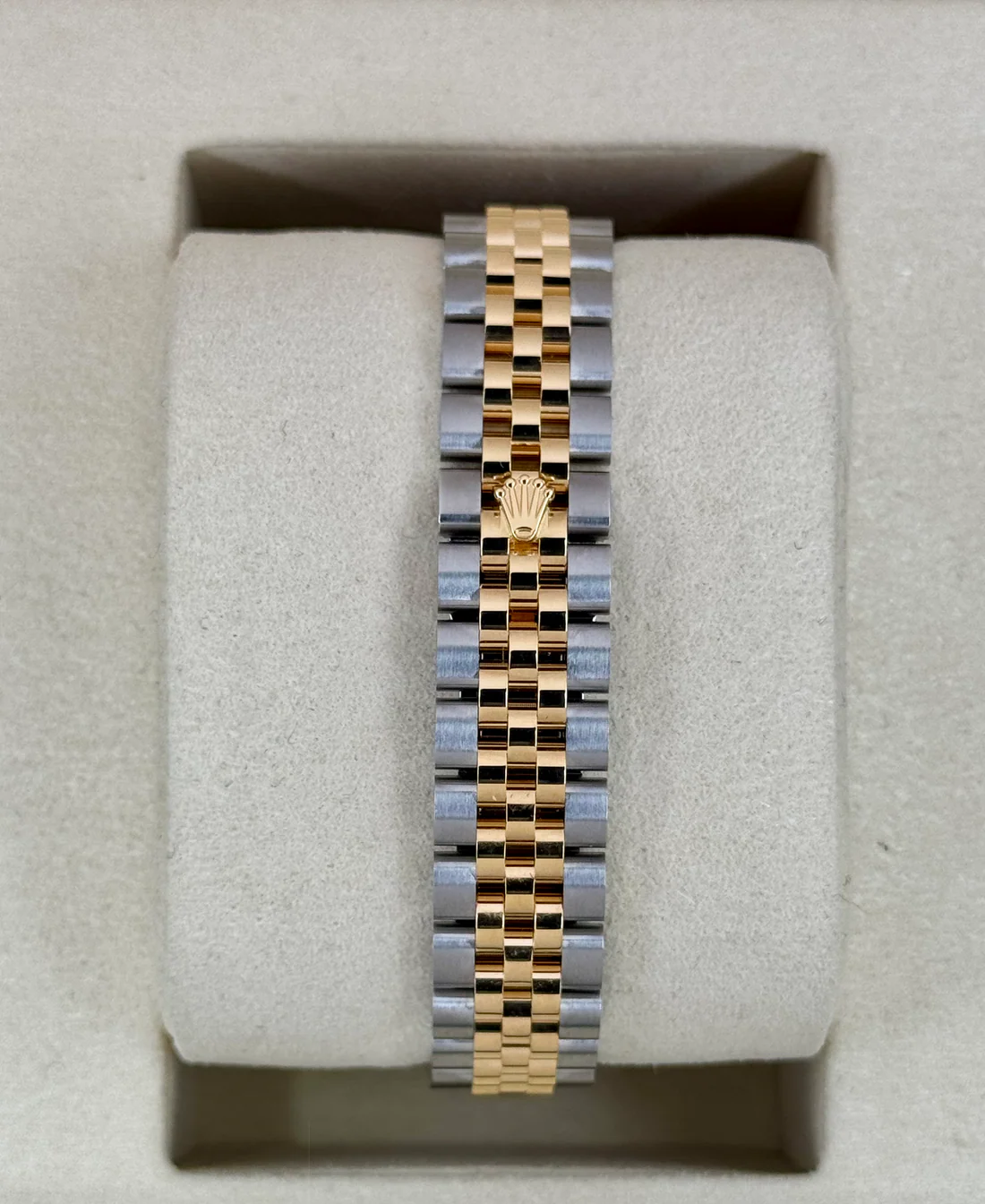 NEW 2025 Rolex Lady Datejust 28mm 279173 Jubilee MOP Diamond Dial - Image 2